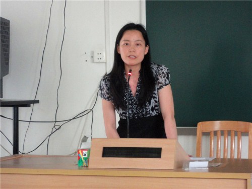 柯晓玲在我院“博士论坛”第一讲上讲授中国高校女教师主体性