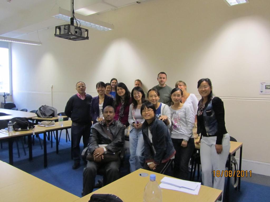 派出教师前往英国学习交流