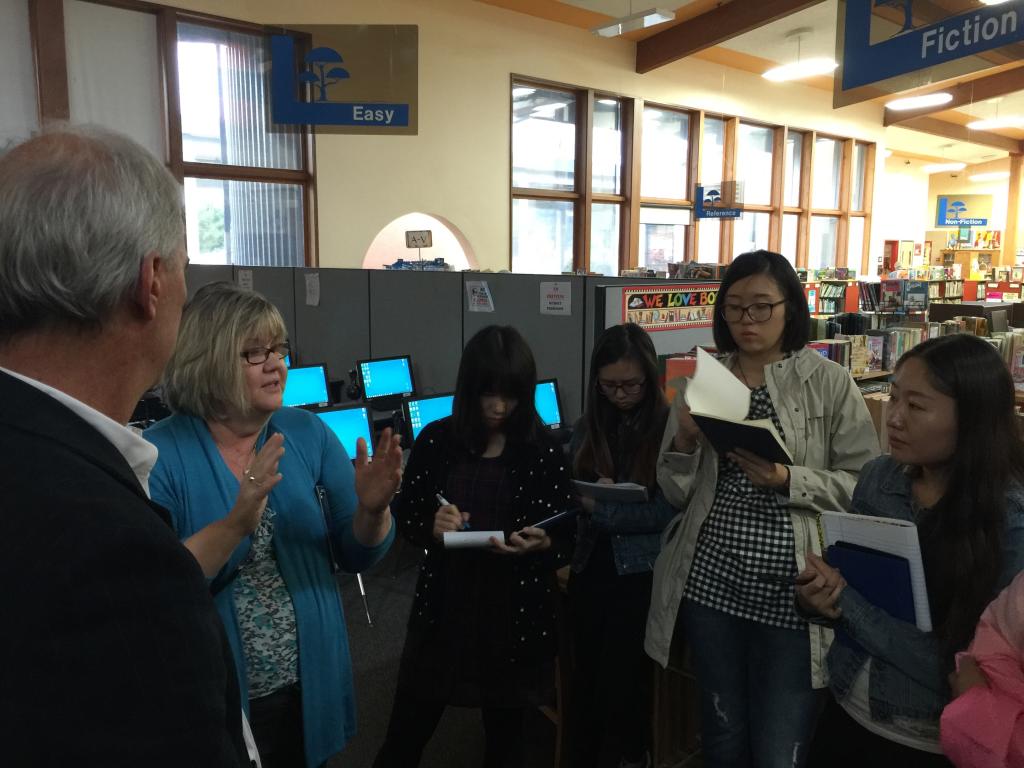 学生在乔治福克斯学习